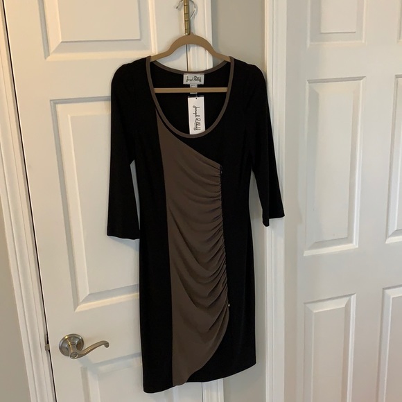 Dress - Picture 1 of 4